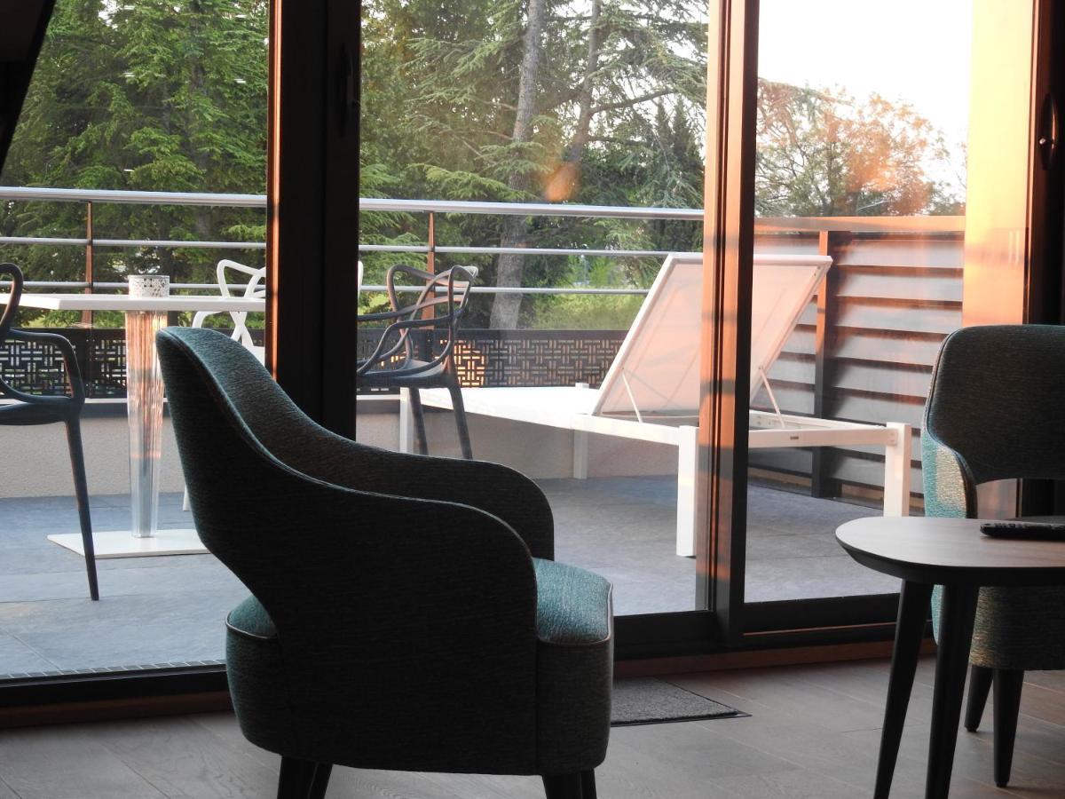 Logis Hotel Relais Saint Jacques - Chateauroux Deols Exterior photo